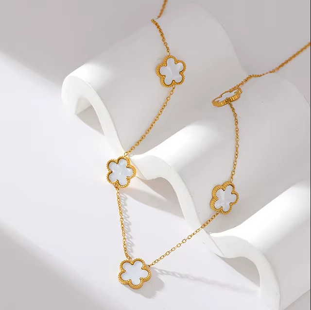 Clover Necklace Gold / White