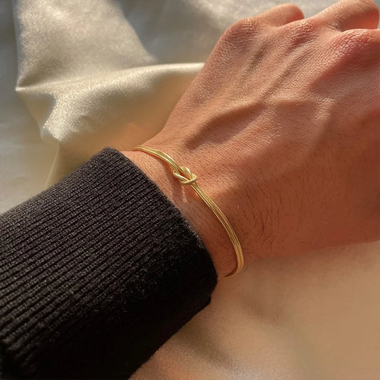 The Forever Knot Bracelet Gold