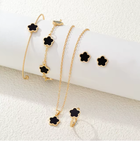 5 Piece Clover Set Gold / Black